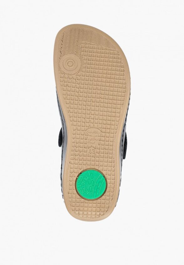 Сандалии и носки Leon Medikal