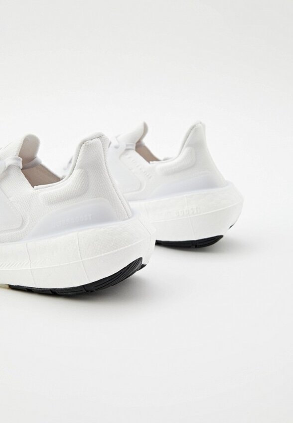 Кроссовки adidas