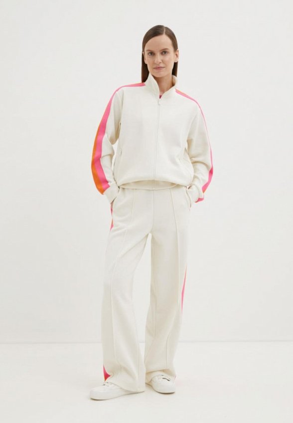 Брюки спортивные Finn Flare