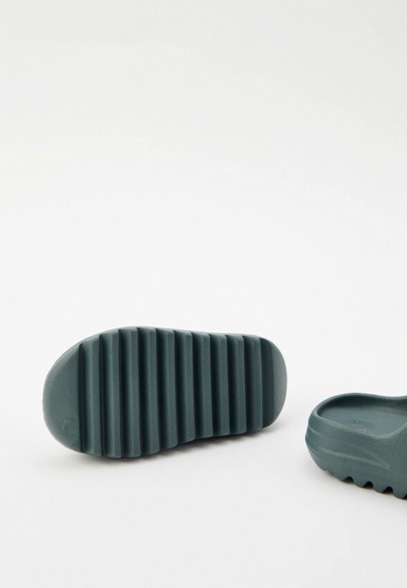 Сланцы adidas YEEZY