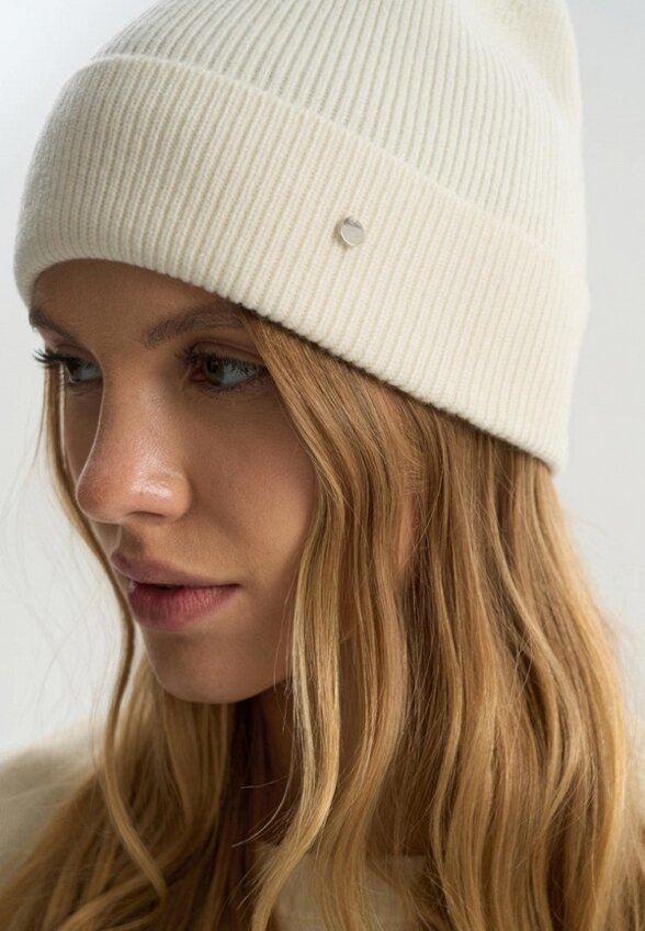 Шапка To Be Blossom