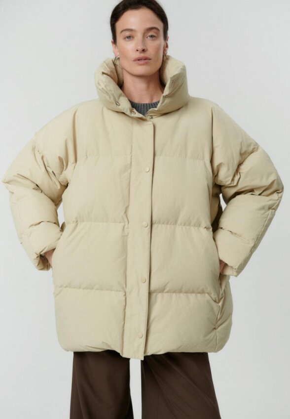 Пуховик Daisyknit