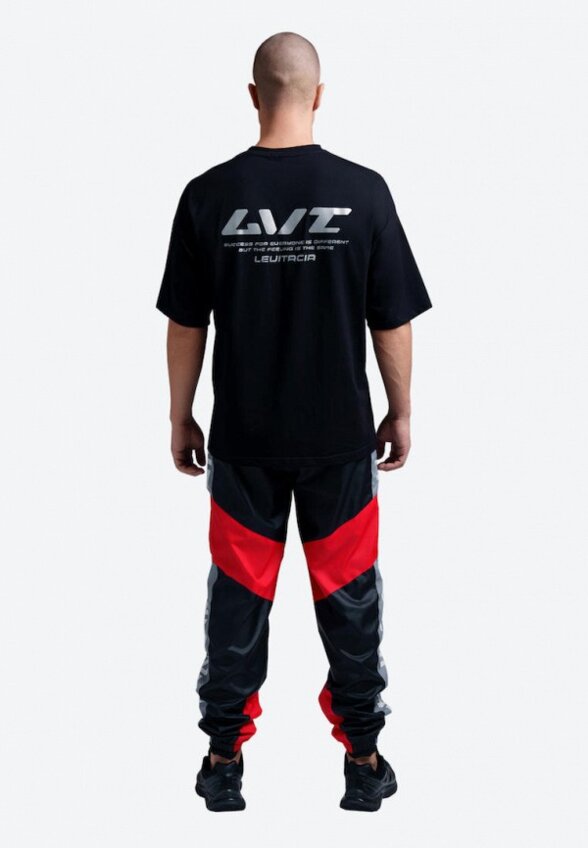 Футболка Levitacia