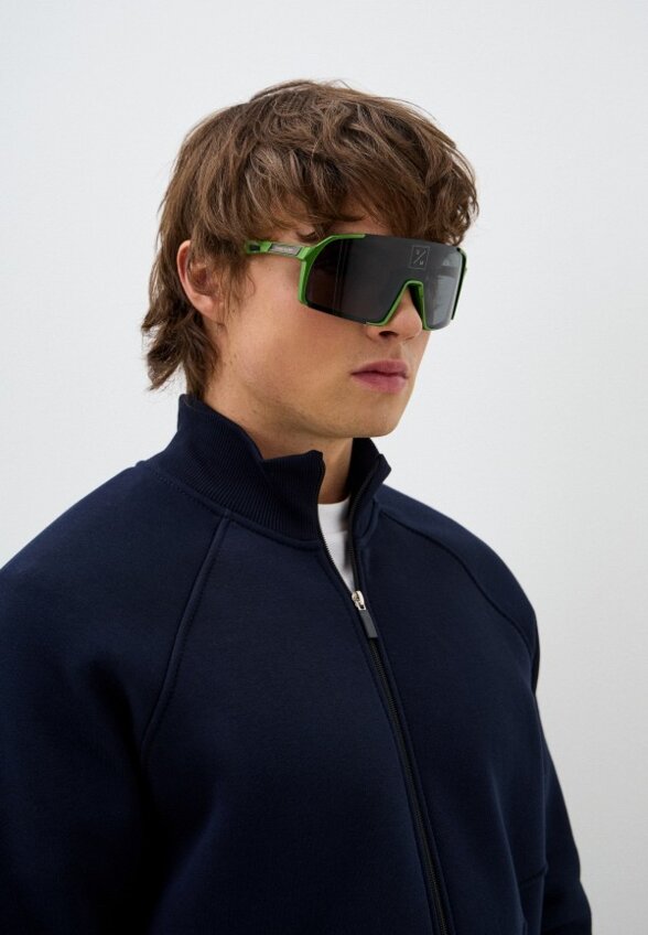 Очки солнцезащитные Under by Me