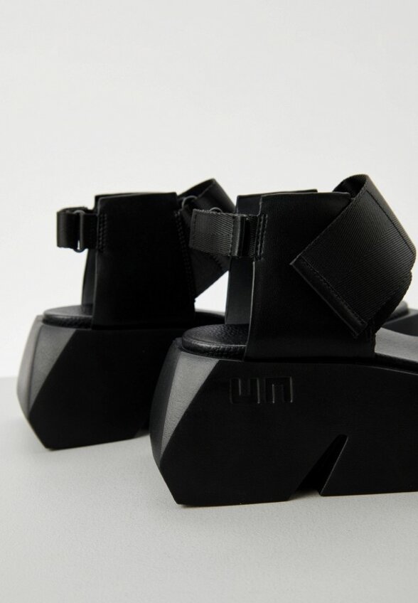 Босоножки United Nude