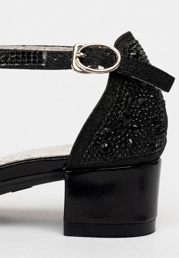 Босоножки Tikkago