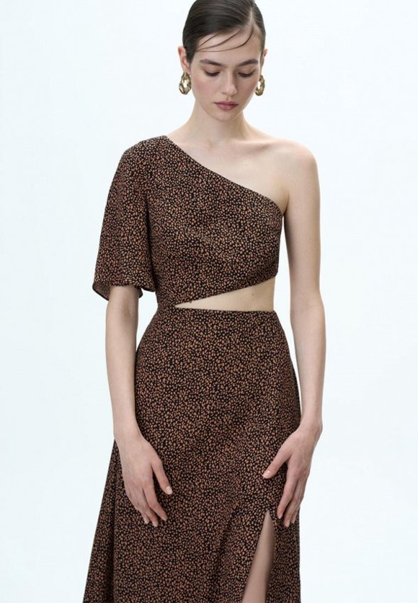 Платье Brusnika