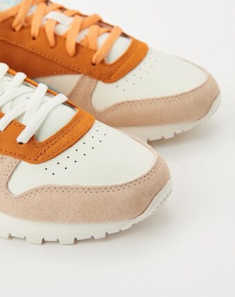 Кроссовки Reebok женщинам