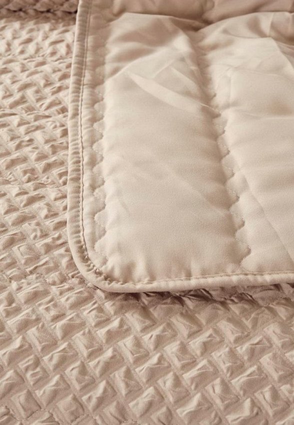 Комплект с покрывалом Sofi De Marko