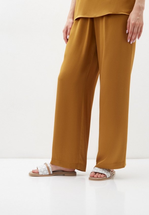 Сабо Nero Giardini