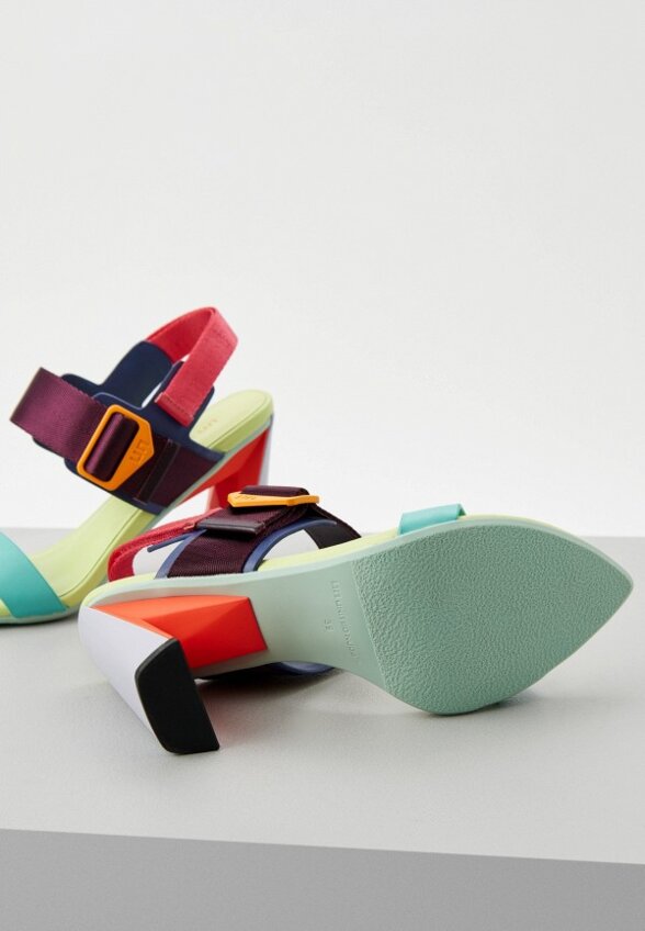 Босоножки United Nude