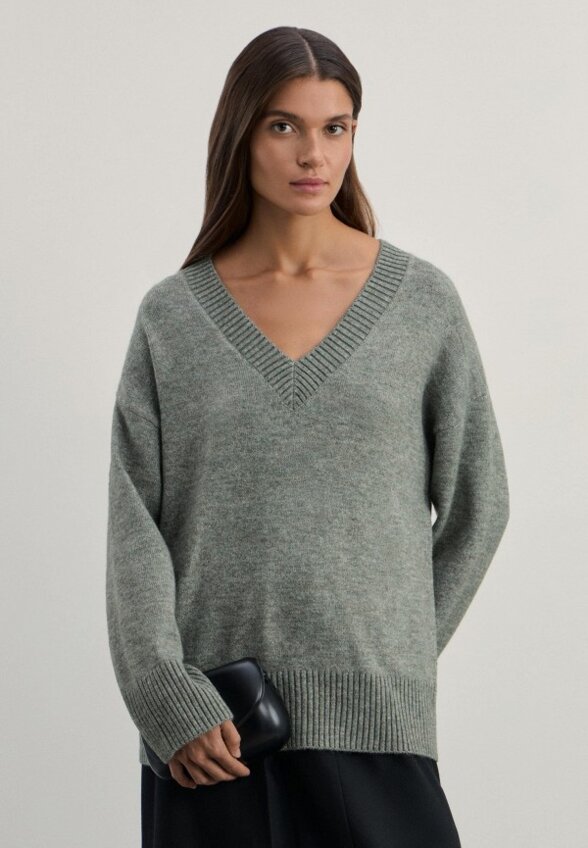 Пуловер Zarina