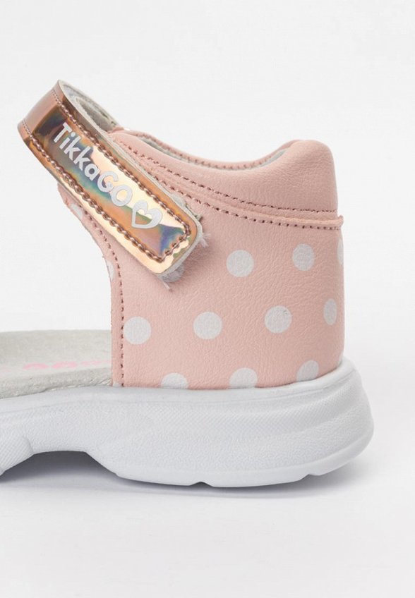 Сандалии Tikkago