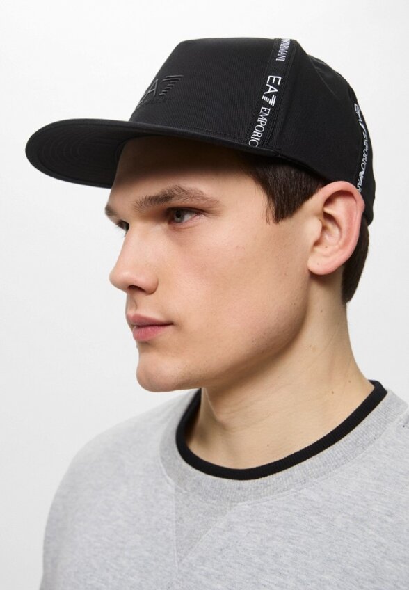 Бейсболка EA7