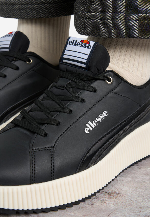 Кроссовки женские Ellesse Astra, Черный