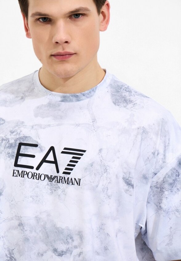 Футболка спортивная EA7