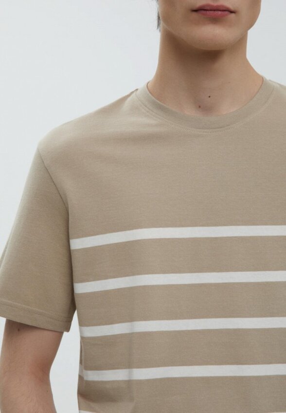 Футболка Finn Flare